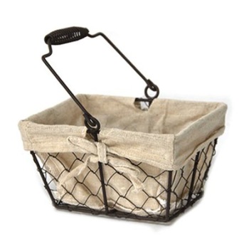 Cos dreptunghiular RAKI servire paine din metal cu manere lemn si panza textil 24x19,5x13,5cm Cos dreptunghiular RAKI servire paine din metal cu manere lemn si panza textil 24x19,5x13,5cm