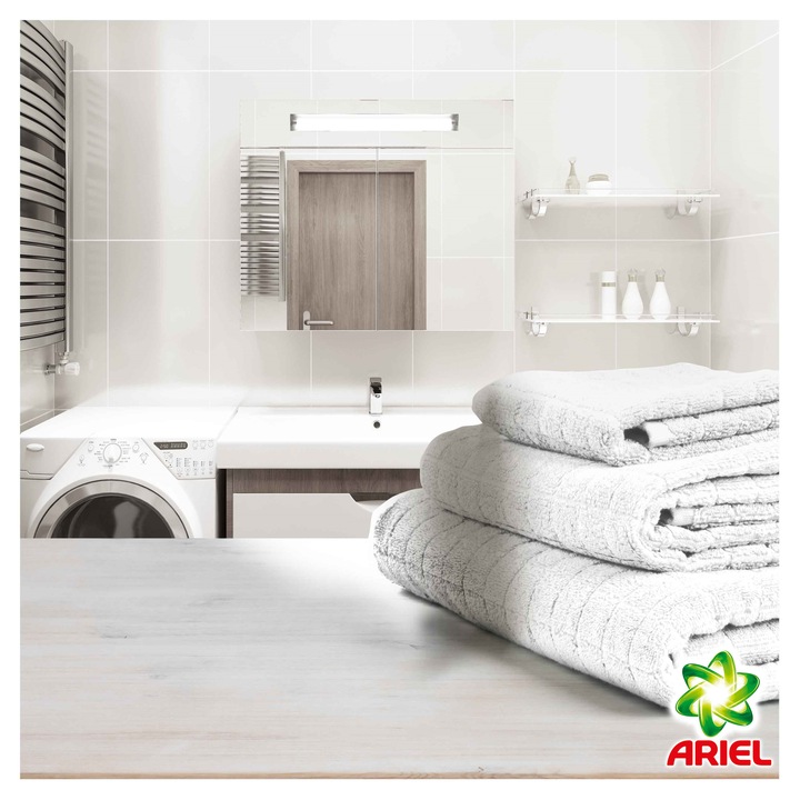 Течен перилен препарат Ariel Touch of Lenor Fresh 40 изпирания, 2.2 л