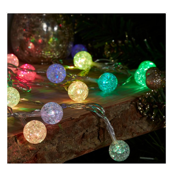 Instalatie Craciun IDL cu 30 led-uri multicolore in forma de Mini Bile cu panou solar pentru a creea un mediu ambiental calduros si primitor, Functionare interior/exterior