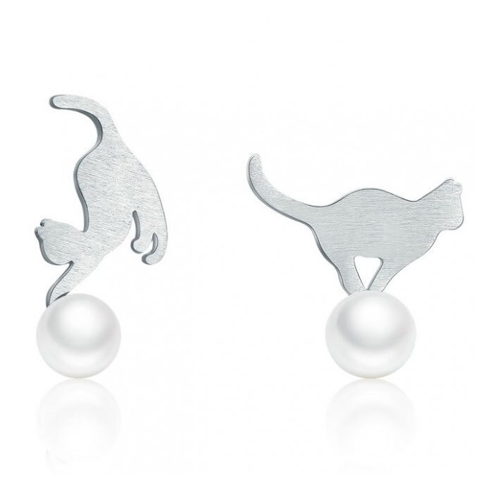Cercei din argint Cat on Pearl