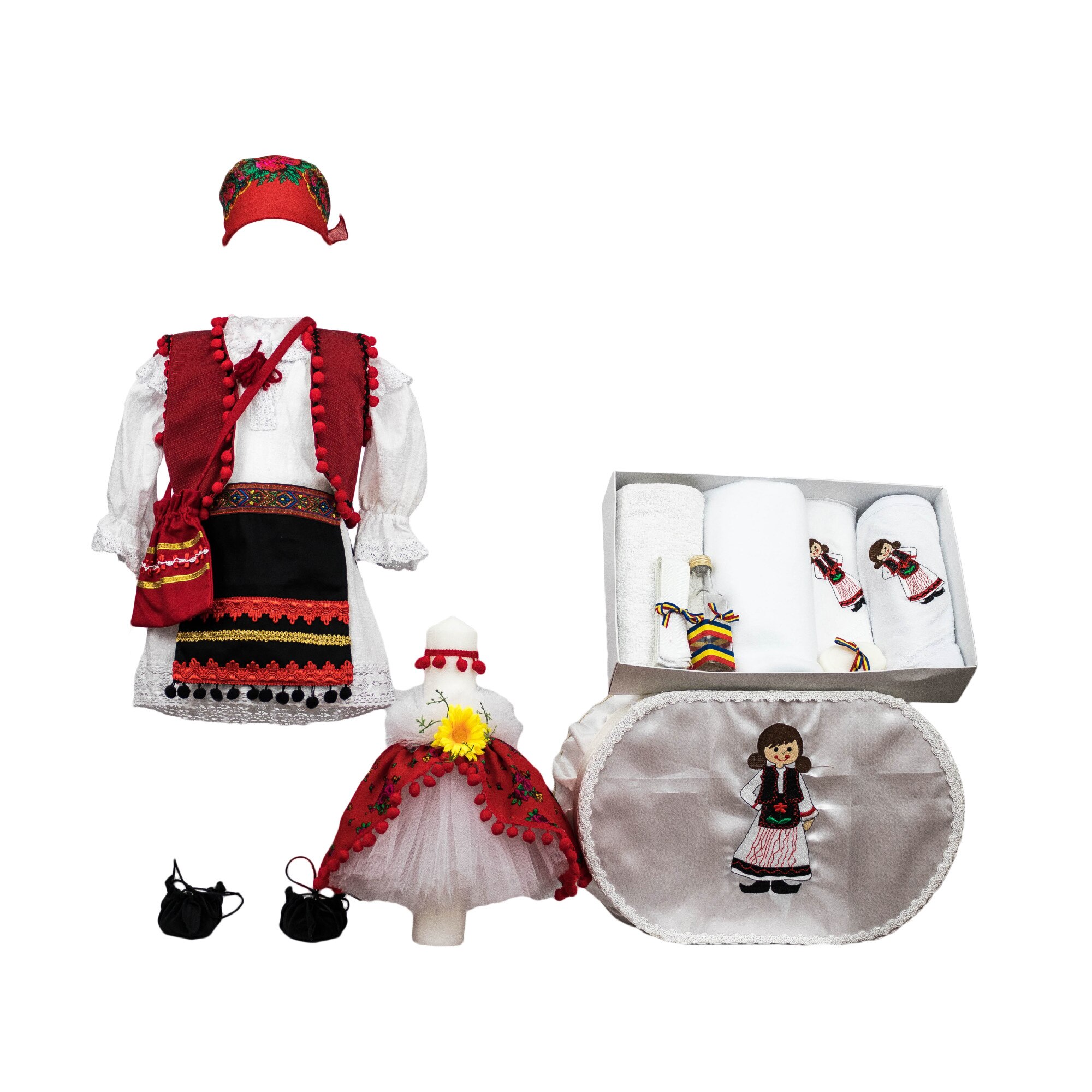 Set botez traditional Cosanzeana, patru piese , varsta 6-9 luni