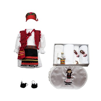 Set botez traditional Cosanzeana, trei piese asortate, varsta 6-9 luni Set botez traditional Cosanzeana, trei piese asortate, varsta 6-9 luni