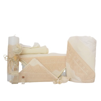 Set ivoire botez complet 10 piese - trusou, paturica, lumanare si cufar pentru botez biserica, - Dantela Bunicii, Odorul Mamei Set ivoire botez complet 10 piese - trusou, paturica, lumanare si cufar pentru botez biserica, - Dantela Bunicii, Odorul Mamei