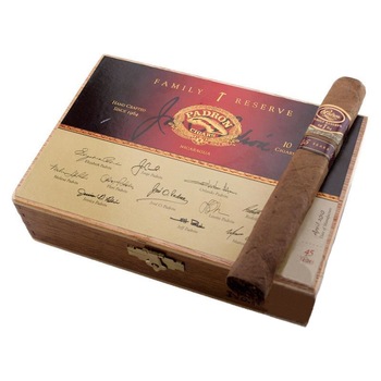 Trabucuri Padron Family Reserve No. 45 Natural Natural Cutie (10 bucati) Trabucuri Padron Family Reserve No. 45 Natural Natural Cutie (10 bucati)