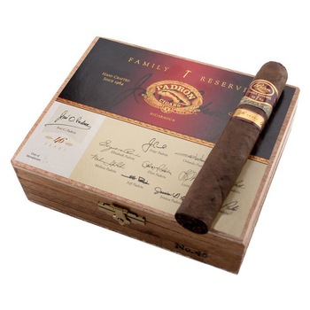 Trabuc Padron Family Reserve No. 46 Natural Gordo Natural Cutie (10 bucati) Trabuc Padron Family Reserve No. 46 Natural Gordo Natural Cutie (10 bucati)