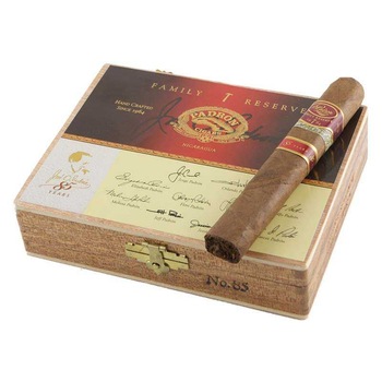 Trabucuri Padron Family Reserve 85th Natural Natural Cutie (10 bucati) Trabucuri Padron Family Reserve 85th Natural Natural Cutie (10 bucati)