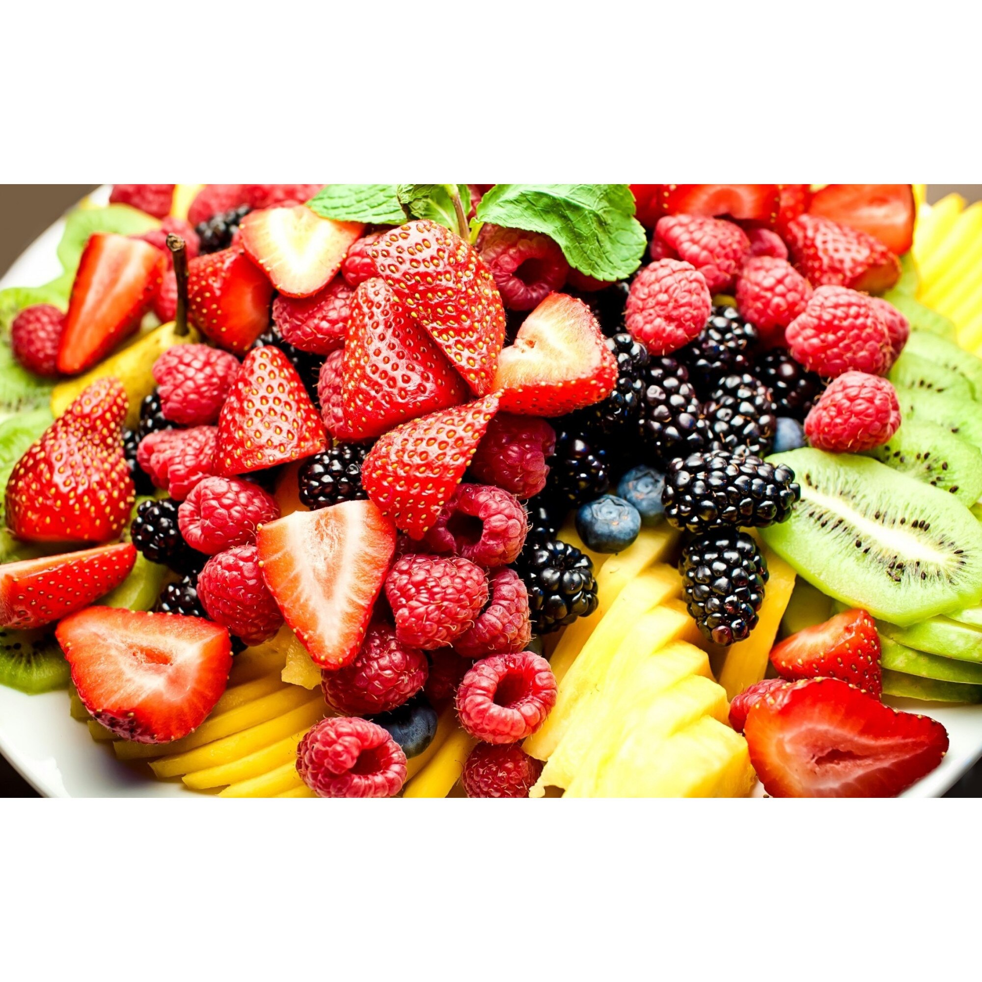 Tablou canvas, produs DekoStore, pentru bucatarie, inramat pe cadru de lemn, print HD, Fructe de padure, 40x30 cm