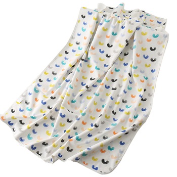 Aleza impermeabila (paturica) lavabila, refolosibila, refolosibila pentru schimbat scutecul bebelusului, protectie pat, 50x70 cm, Inimioare, A4 Aleza impermeabila (paturica) lavabila, refolosibila, refolosibila pentru schimbat scutecul bebelusului, protectie pat, 50x70 cm, Inimioare, A4