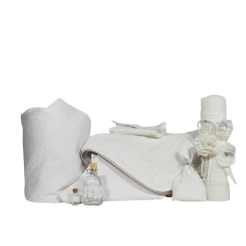 Set- trusou, paturica, lumanare si cufar pentru botez biserica, Odorul Mamei, ALB- Fulgi de Nea, unicat, cu aplicatii handmade - set 10 piese Set- trusou, paturica, lumanare si cufar pentru botez biserica, Odorul Mamei, ALB- Fulgi de Nea, unicat, cu aplicatii handmade - set 10 piese