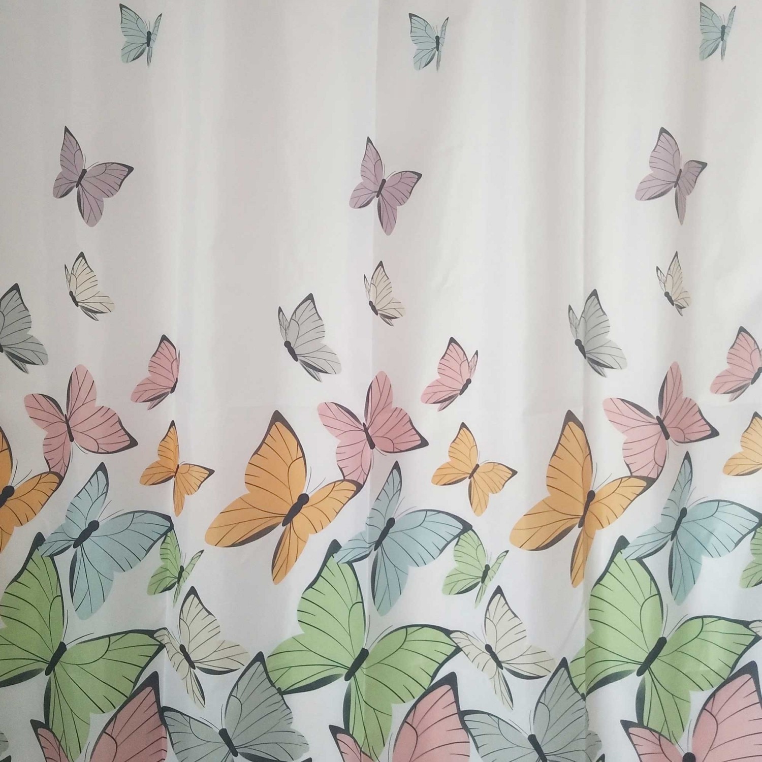 Perdea dus, Cubeca, model fluturi, multicolor pe fond alb, 200 x 180 cm