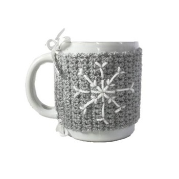 Cana cu hainuta crosetata  Cana cu hainuta crosetata