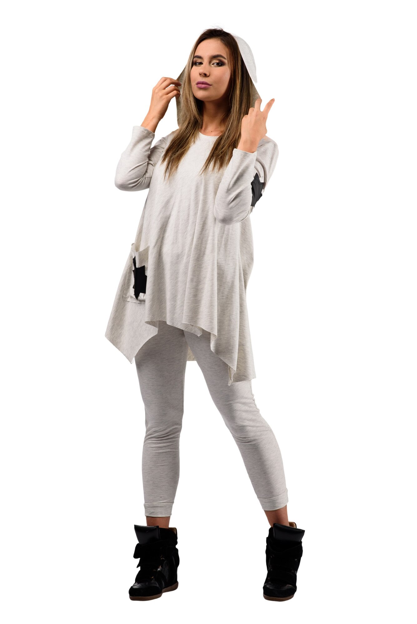 Trening Zola, accesorizata in pe maneca, cu gluga si buzunare, crem, Marime universala (36-38)