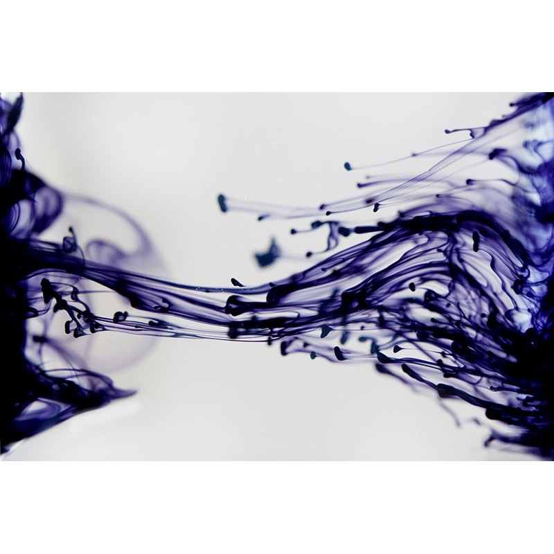 Tablou canvas, produs DekoStore, pentru dormitor/living/birou, inramat pe cadru de lemn, print HD, Picaturi violete de apa, 80x60 cm