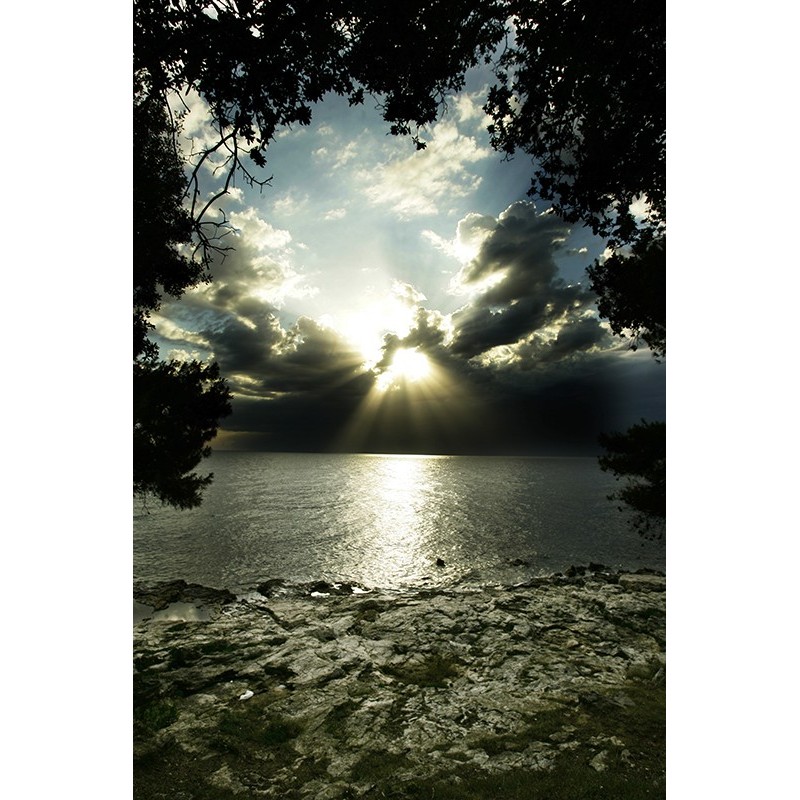 Tablou canvas, produs DekoStore, pentru living/dormitor/birou, inramat pe cadru de lemn, print HD, Nori deasupra apei, 30x40 cm