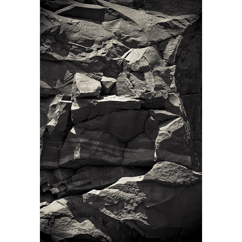 Tablou canvas, produs DekoStore, pentru living/dormitor/birou, inramat pe cadru de lemn, print HD, Roca de munte, 30x40 cm