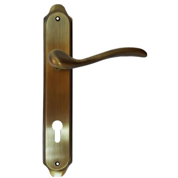 Maner usa exterior, Verofer Tolosa, cu sild pentru cilindru, material alama, culoare bronz grafiat, 92 x 45 mm Maner usa exterior, Verofer Tolosa, cu sild pentru cilindru, material alama, culoare bronz grafiat, 92 x 45 mm