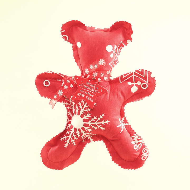 Joc/Jucarie- Kit Ursulet - Set constructie de indemanare, atentie si creativitate, 24 x18 cm Rosu cu fulgi de nea