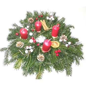 Aranjament de masa cu 4 lumanari si brad natural Aranjament de masa cu 4 lumanari si brad natural