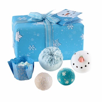 Set cadou Let It Snow, Bomb Cosmetics, 5 produse Set cadou Let It Snow, Bomb Cosmetics, 5 produse