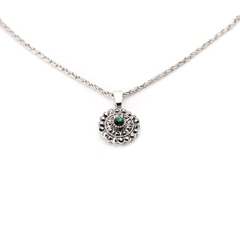 Lant cu pandant, Eurozone, cu imitatie marcasit si piatra verde Lant cu pandant, Eurozone, cu imitatie marcasit si piatra verde