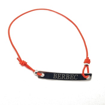 Bratara rosie cu snur ajustabil si placuta gravata cu zodia berbec Bratara rosie cu snur ajustabil si placuta gravata cu zodia berbec