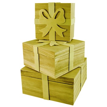 Set 3 cutii cadou din lemn cu fundita 16 x 16 x 8 cm Set 3 cutii cadou din lemn cu fundita 16 x 16 x 8 cm