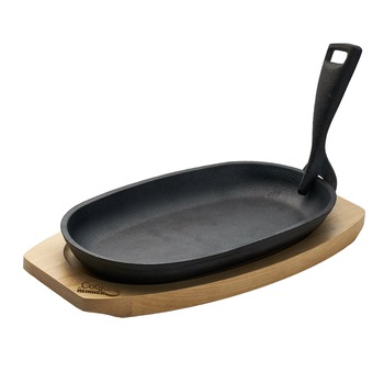 Platou servire oval Cooking by Heinner, maner detasabil si baza din lemn, fonta, 24 x 14 cm Platou servire oval Cooking by Heinner, maner detasabil si baza din lemn, fonta, 24 x 14 cm