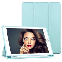 Husa Tableta iPad 9.7" 6Th Generation Pen Holder 2018 IPad Air 6 Suport Pen ofera protectie Lux Bumper Sky