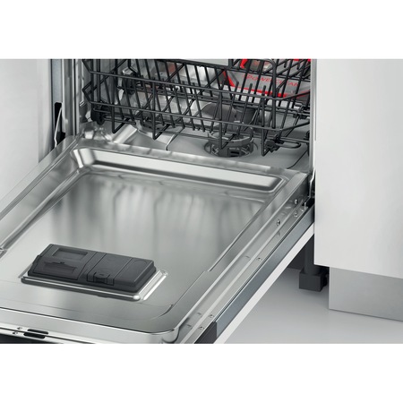 Съдомиялна за вграждане Whirlpool WSIC3M27C, 10 комплекта, 6 програми, 6th Sense, Клас E, 45 см