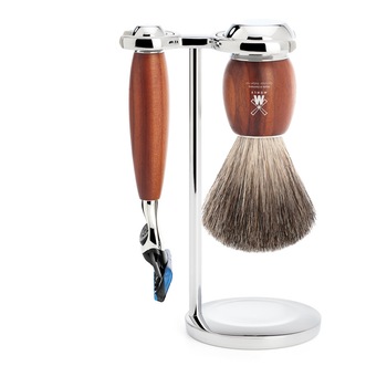 Set de barbierit cu aparat de ras compatibil Gillette Fusion si pamatuf Pure Badger cu par de bursuc si maner din lemn de prun S 81 H 331 F Set de barbierit cu aparat de ras compatibil Gillette Fusion si pamatuf Pure Badger cu par de bursuc si maner din lemn de prun S 81 H 331 F