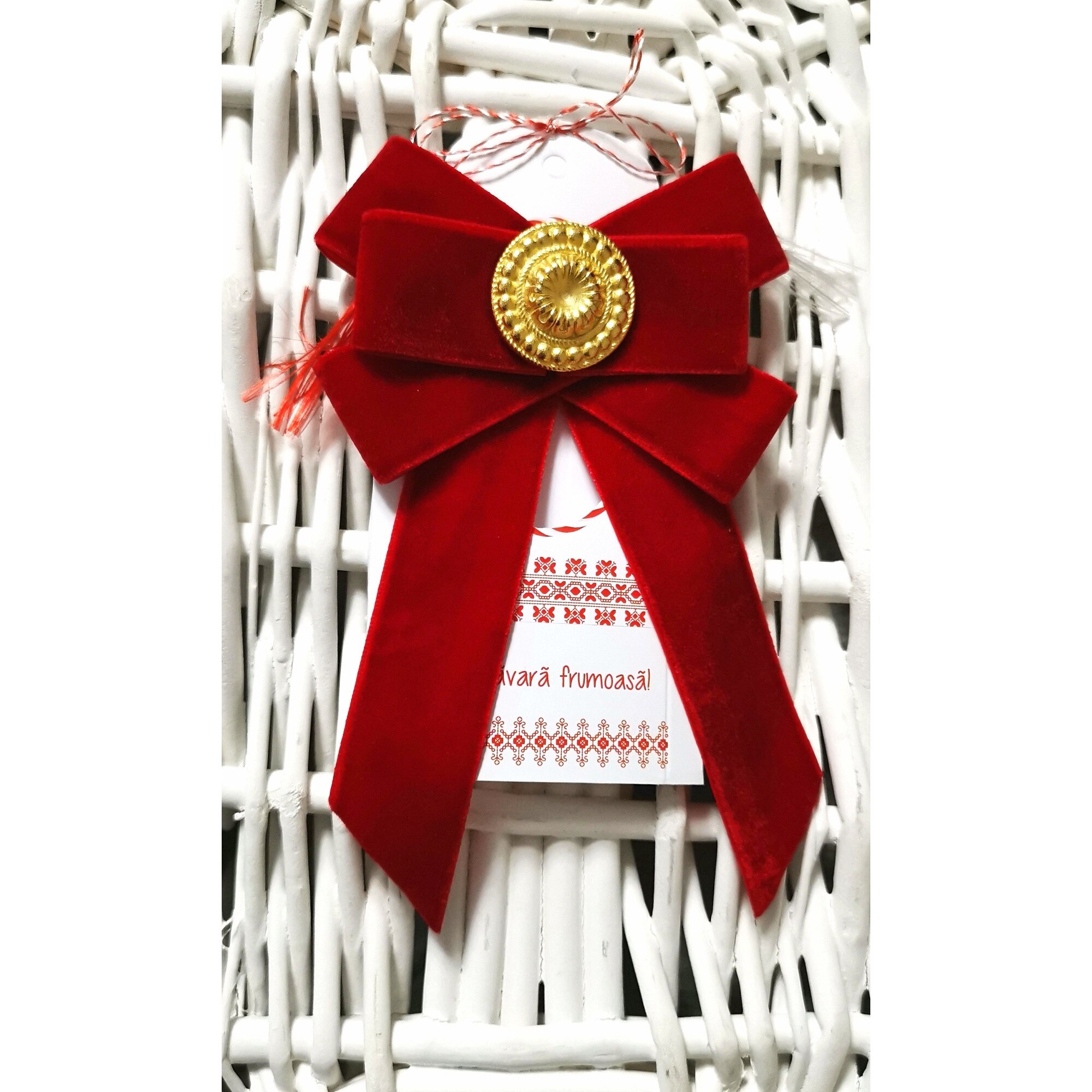 Martisor jabou catifea rosie