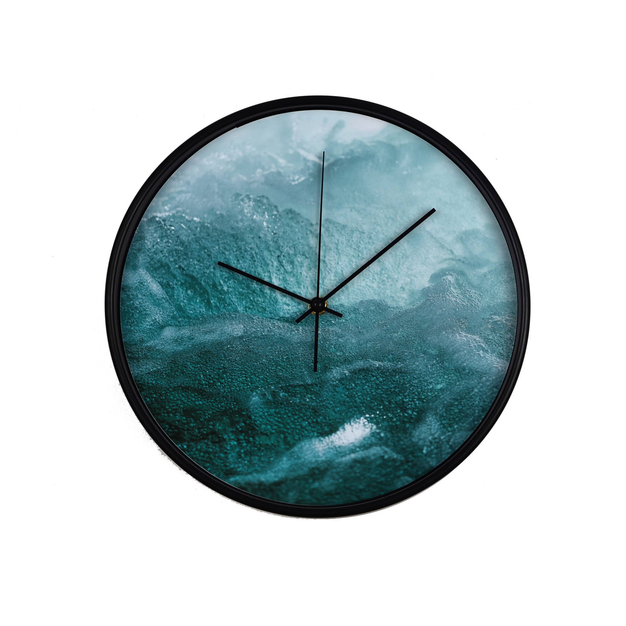 Ceas perete, produs DekoStore, pentru birou, living sau showroom, cu mecanism silentios, Apa involburata, diametru 30 cm, rama neagra din plastic