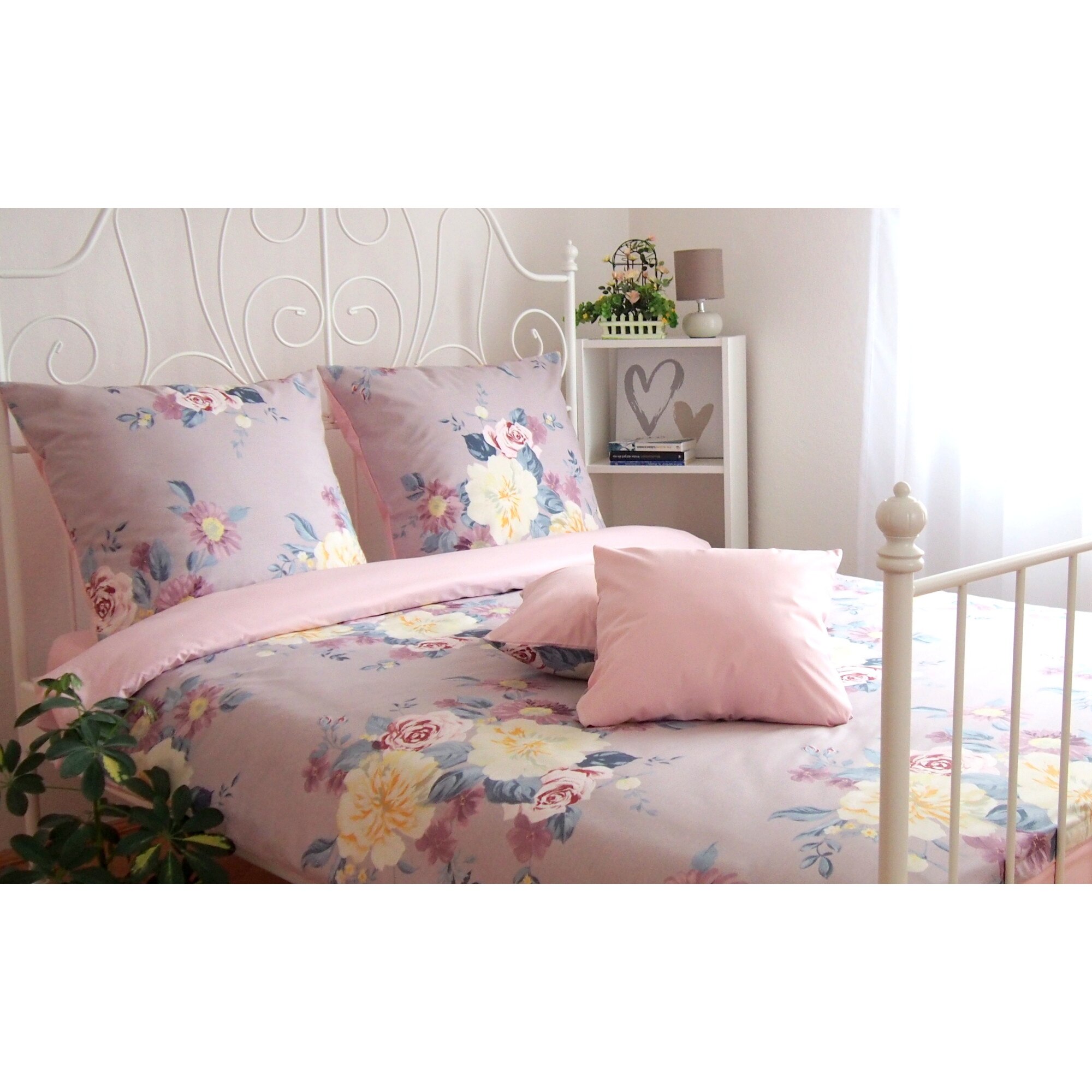 Lenjerie de pat, 4 piese, Partener Tex, Pat dublu, din bumbac 100% Ranforce, Floral pe mov perlat cu roz