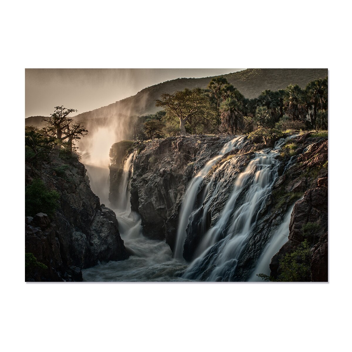 Tablou Canvas - Natura, Peisaj, Cascada, Munte 60 x 80 cm