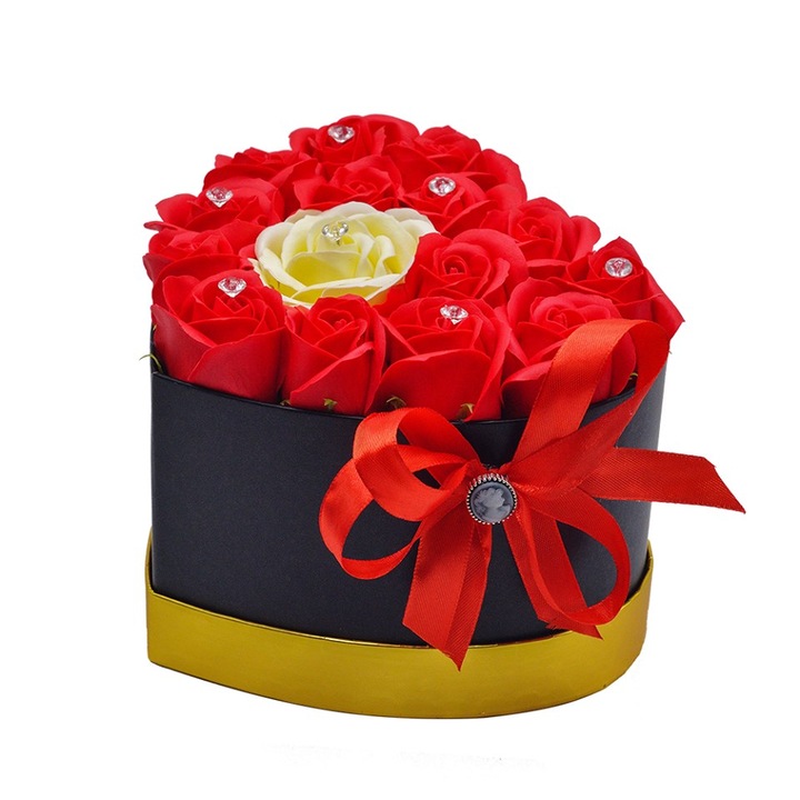 Aranjament floral cutie cu trandafiri sapun, Hand Made by CDIMAG