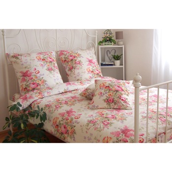 Lenjerie de pat, 4 piese, Partener Tex, Pat Matrimonial, din bumbac 100% Ranforce creponat , Buchet divers cu liliac pe crem Lenjerie de pat, 4 piese, Partener Tex, Pat Matrimonial, din bumbac 100% Ranforce creponat , Buchet divers cu liliac pe crem