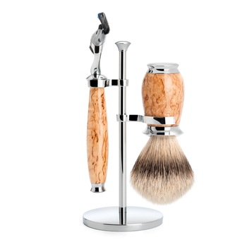 Set de barbierit cu aparat de ras compatibil Gillette Fusion si pamatuf Silvertip Badger cu par de bursuc si maner din lemn de mesteacan karelian S 091 H 55 F Set de barbierit cu aparat de ras compatibil Gillette Fusion si pamatuf Silvertip Badger cu par de bursuc si maner din lemn de mesteacan karelian S 091 H 55 F