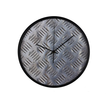 Ceas perete, produs DekoStore, pentru birou, living sau showroom, cu mecanism silentios, Podea tabla aluminiu, diametru 30 cm, rama neagra din plastic Ceas perete, produs DekoStore, pentru birou, living sau showroom, cu mecanism silentios, Podea tabla aluminiu, diametru 30 cm, rama neagra din plastic