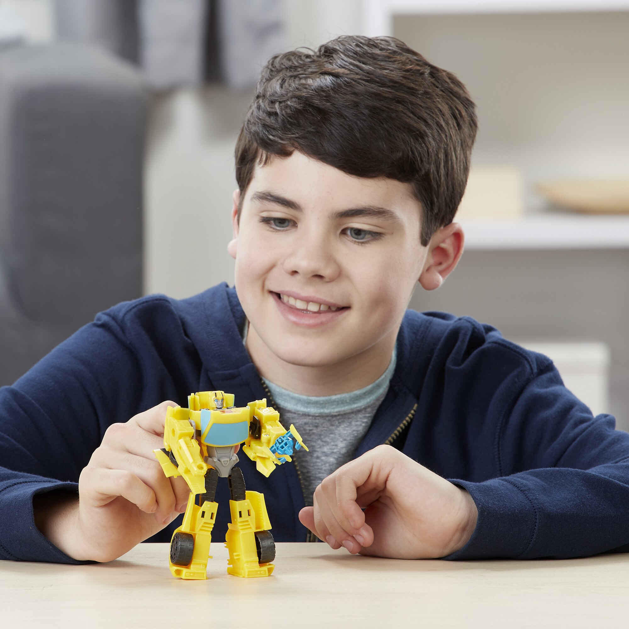 Hasbro Transformers Cyberverse Warrior Bumblebee: L'Eroe Autobot In Azione!