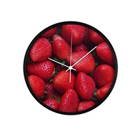 ceas perete produs dekostore pentru bucatarie cu mecanism silentios capsuni pentru un desert copios diametru 30 cm rama neagra din plastic imagen 18_0_
0