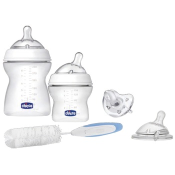 Set nou-nascut Chicco Natural Feeling, 0 luni +: 2 x Biberon 150 ml, 2 x Biberon 250 ml, Suzeta, Perie biberon, Tetina Set nou-nascut Chicco Natural Feeling, 0 luni +: 2 x Biberon 150 ml, 2 x Biberon 250 ml, Suzeta, Perie biberon, Tetina