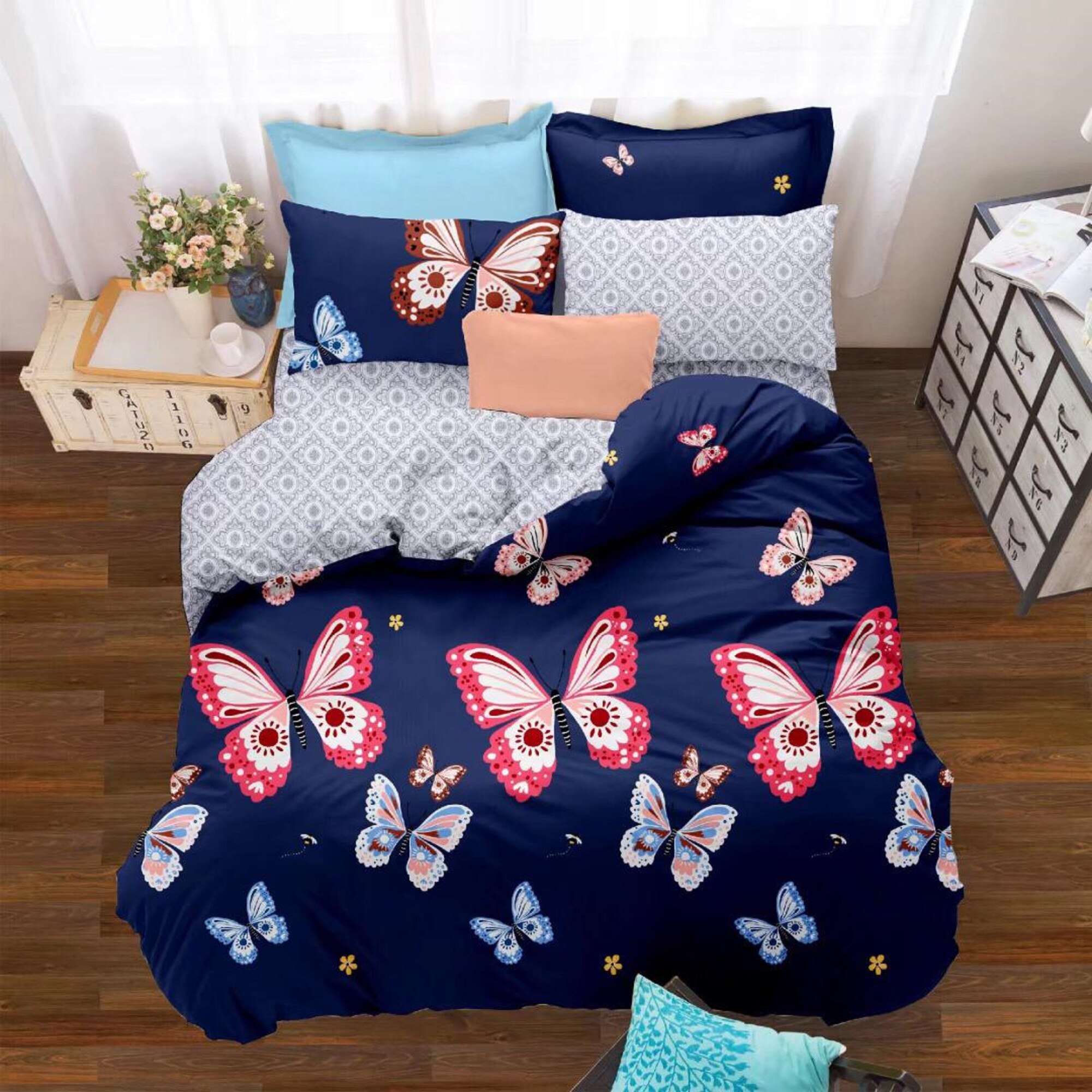 Lenjerie de pat din bumbac satinat pentru pat dublu 4 piese, bleu/roz JN403
