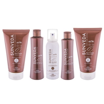 Pachet 5 produse de protectie solara pentru intreaga familie, Lakshmi, crema solara cu protectie mare pentru copii +50spf, gel aloe vera, ulei accelerator bronzare, crema cu protectie solara medie 25spf, spray solar cu protectie 10 spf Pachet 5 produse de protectie solara pentru intreaga familie, Lakshmi, crema solara cu protectie mare pentru copii +50spf, gel aloe vera, ulei accelerator bronzare, crema cu protectie solara medie 25spf, spray solar cu protectie 10 spf