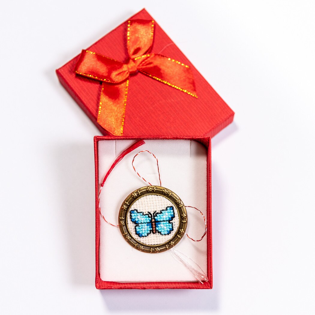 Brosa cusuta manual - model f001