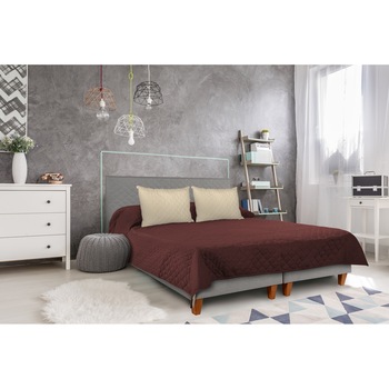 Cuvertura matlasata cu 2 fete Alcam, microfibra, 210 x 220 cm, ciocolata/vanilie Cuvertura matlasata cu 2 fete Alcam, microfibra, 210 x 220 cm, ciocolata/vanilie