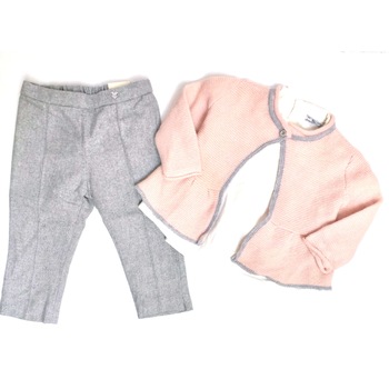 Compleu 3 piese fete, Mayoral, pulover roz/ camasa alba/ pantaloni gri cu fir Compleu 3 piese fete, Mayoral, pulover roz/ camasa alba/ pantaloni gri cu fir