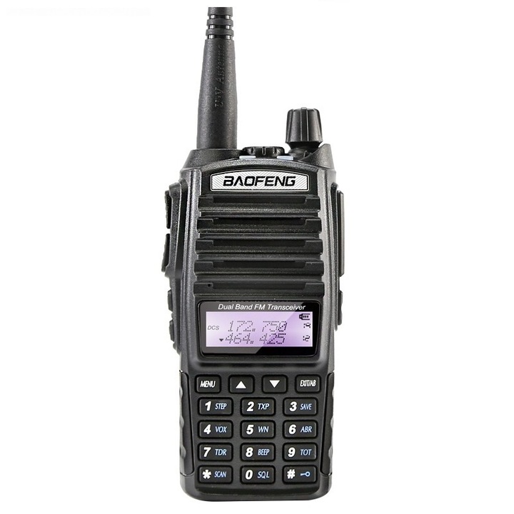 Преносима радиостанция Baofeng UV 82 Plus, двулентова, 10W, уоки токи, FM радио, 2800 mAh батерия, слушалки с микрофон