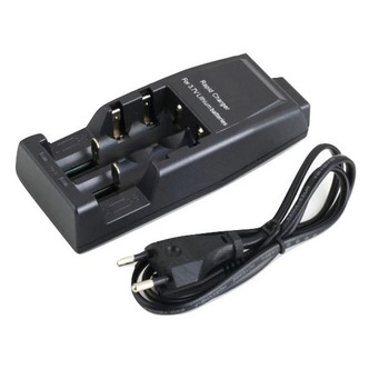 Incarcator Universal Li-Ion pentru 2 acumulatori 18650 Incarcator Universal Li-Ion pentru 2 acumulatori 18650
