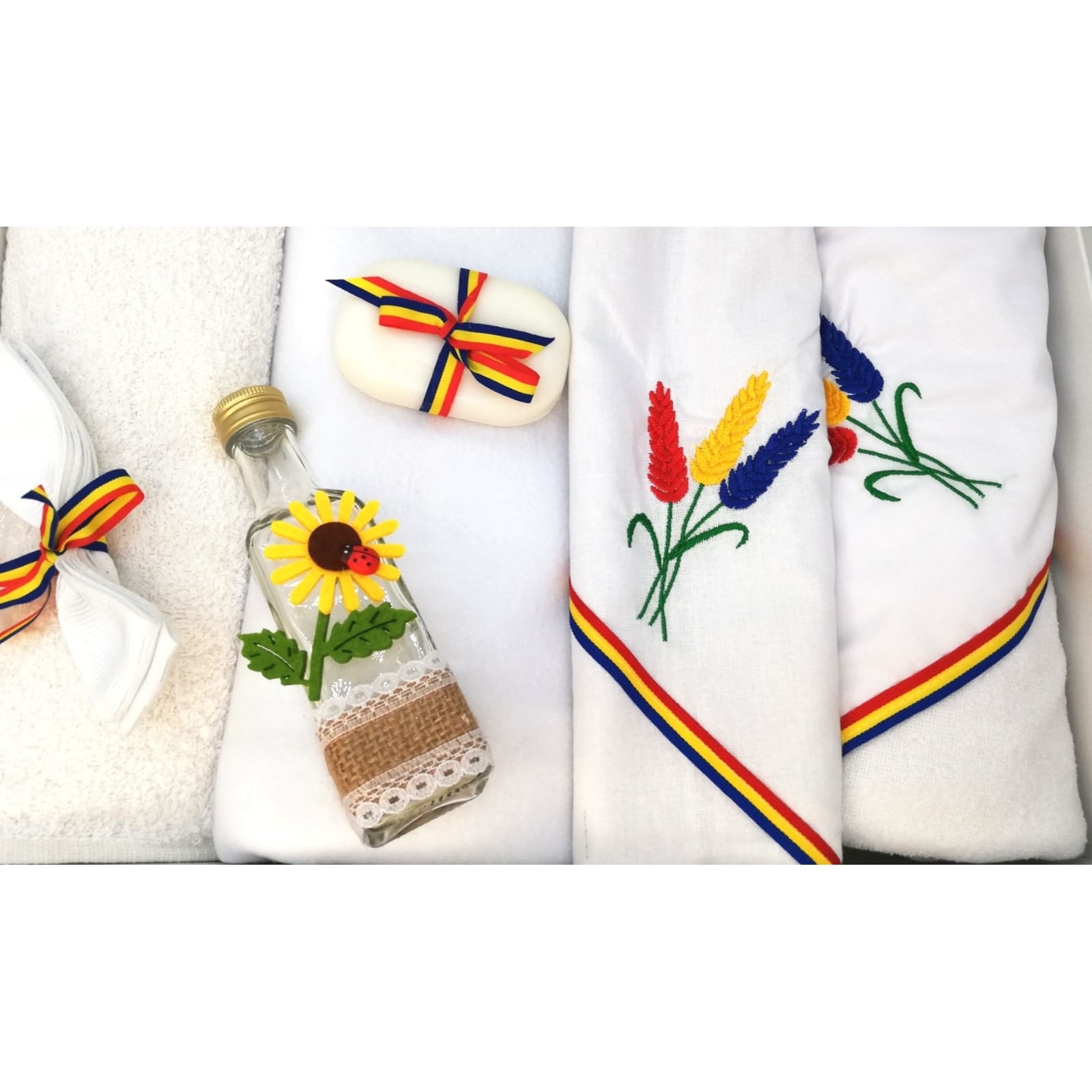 Trusou Botez, 7 Piese, Traditionale, Spic De Grau, Alb/Tricolor, Bumbac