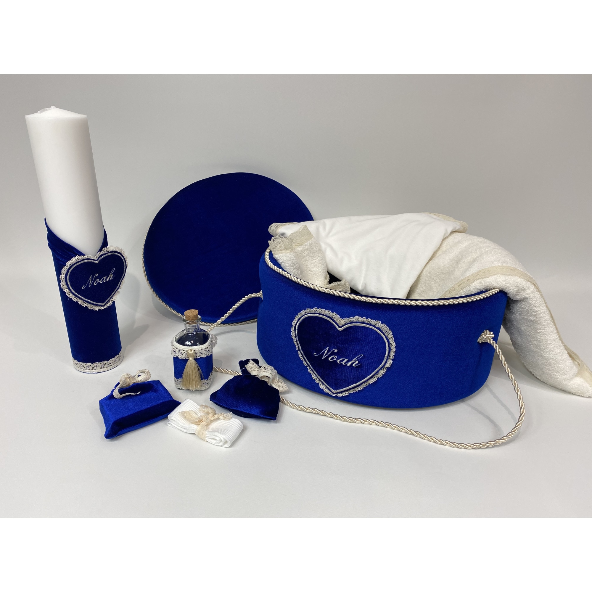 Trusou botez la cufar din catifea si lumanare ID:171model Ola Baby